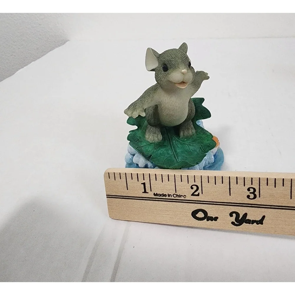 Charming Tails Hang Ten Figurine Mouse Surfing 83/103 Fitz & Floyd
